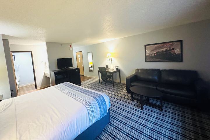 1 King Bed Mobility Accessible (4 of 23)