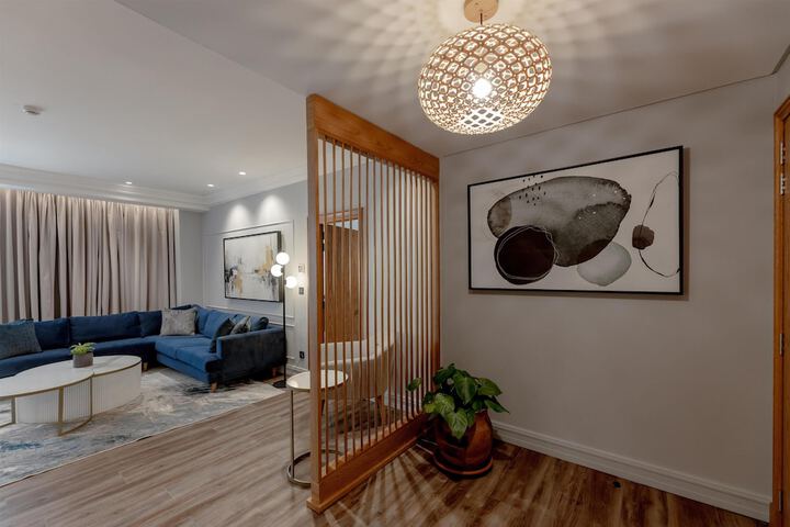 Room 90 of 227