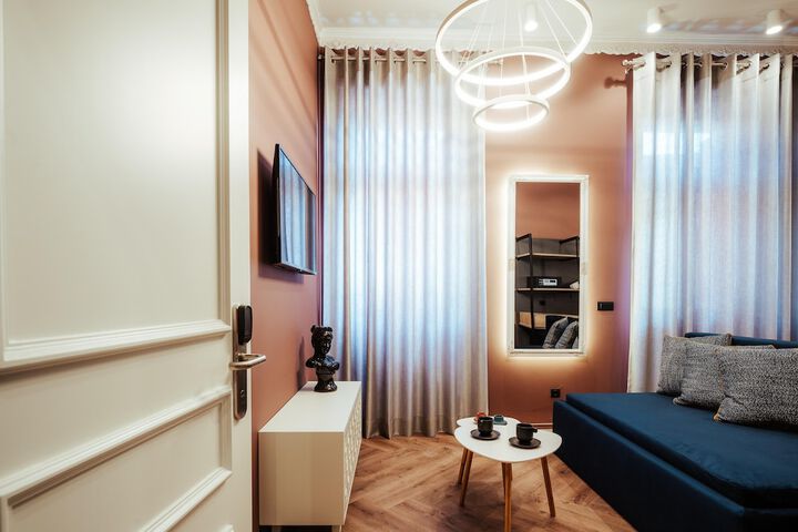 Room 14 of 89