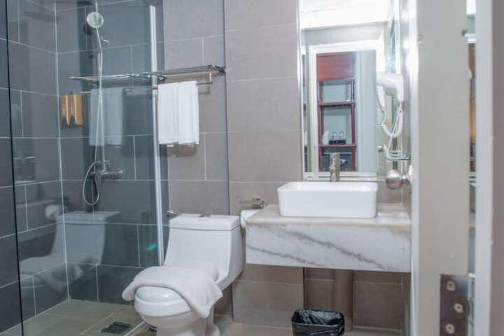 Room 15 of 30