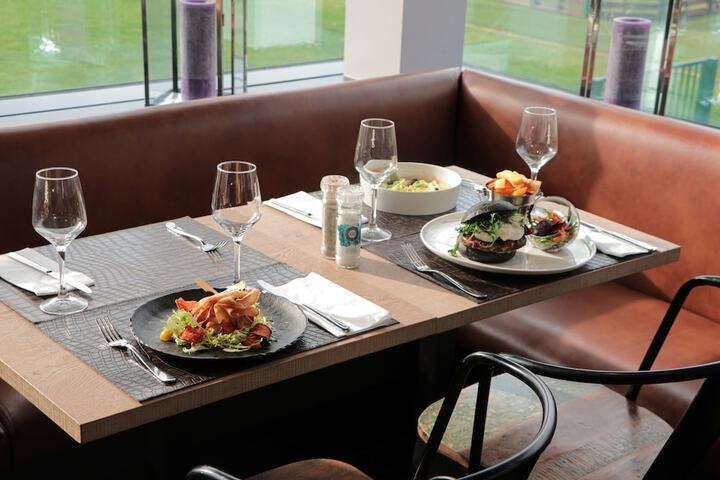 Dining 42 of 55