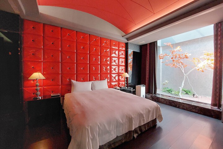 Room 15 of 69