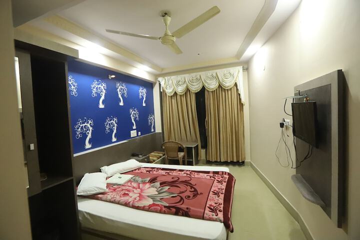 Room 7 of 20