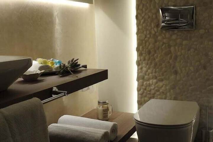 Room 43 of 70