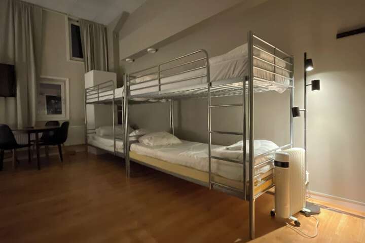 Room 21 of 50