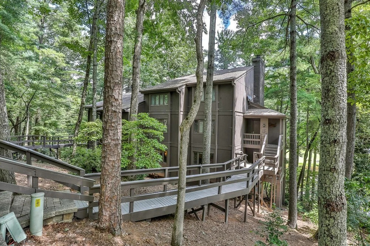 Image of The Retreat at Lake Sconti