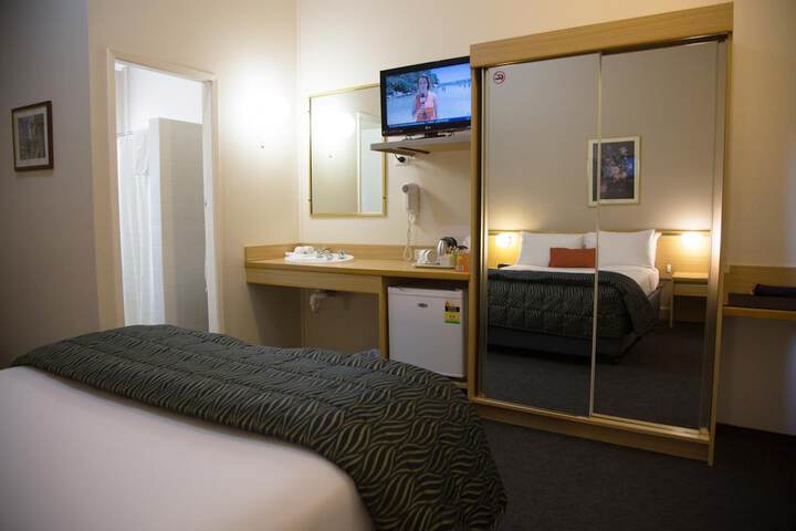 Room 15 of 44