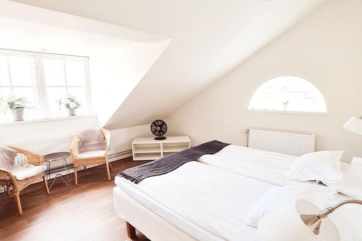 Room 10 of 86