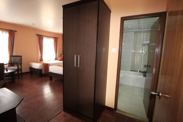 Room 22 of 38