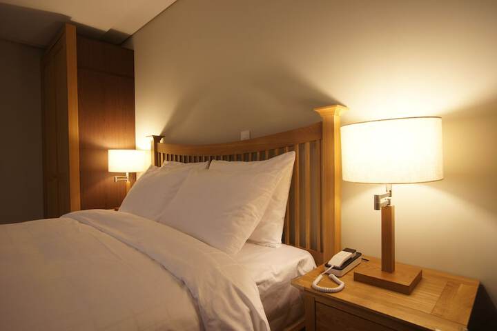 Room 10 of 35