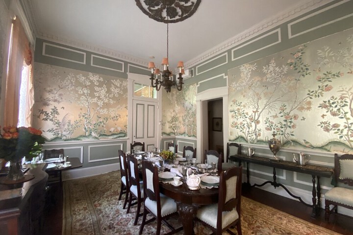 Dining 74 of 109