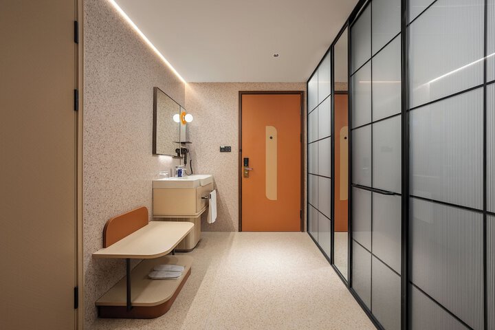 Room 25 of 75
