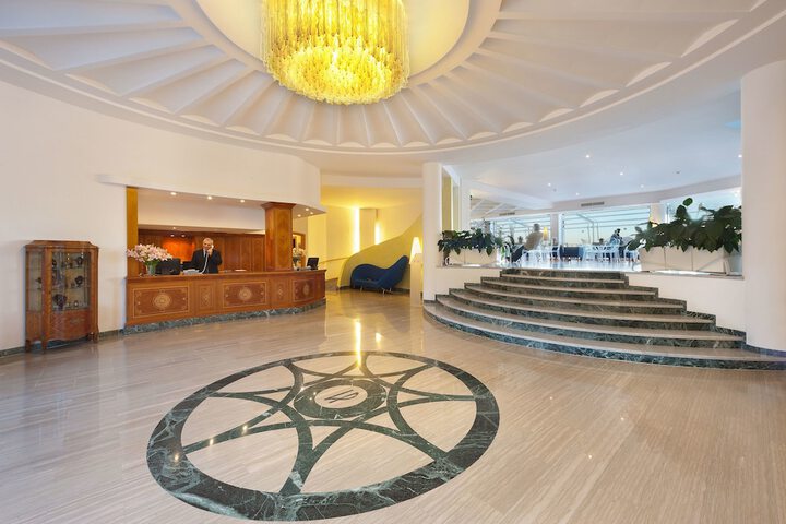 Guest Lobby