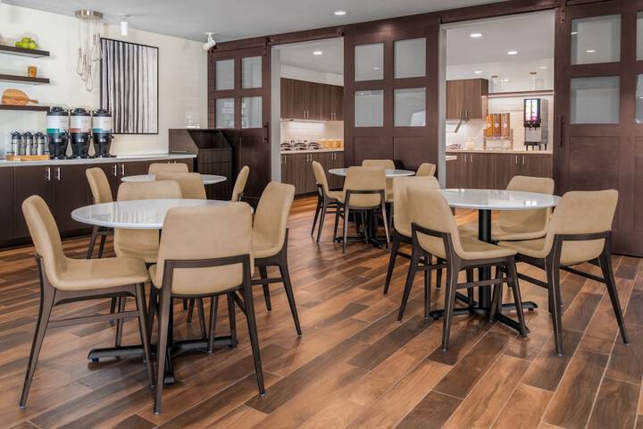 Breakfast/Coffee Service 49 of 55