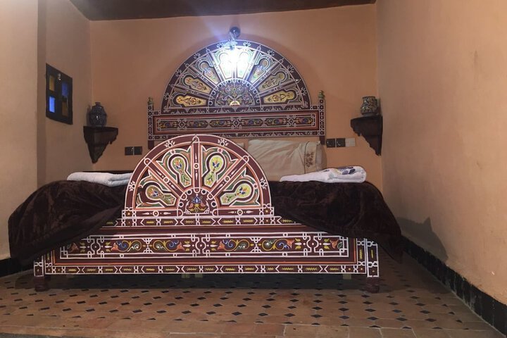Room 8 of 12