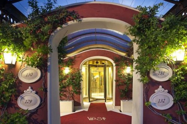 Hotel 105 of 112