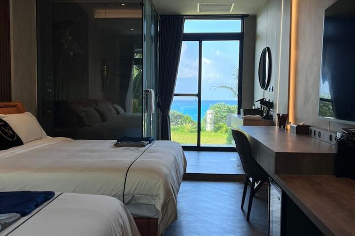 Room 26 of 147