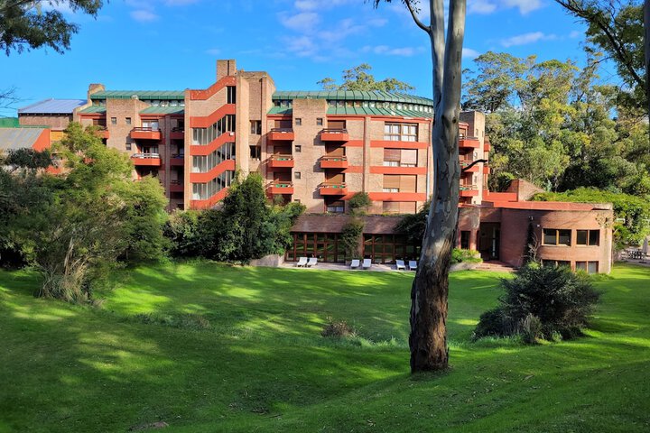 Hotel Exterior 51 of 60