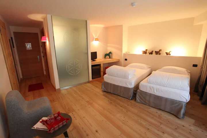 Room 20 of 48