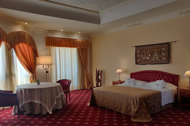 Room 9 of 67