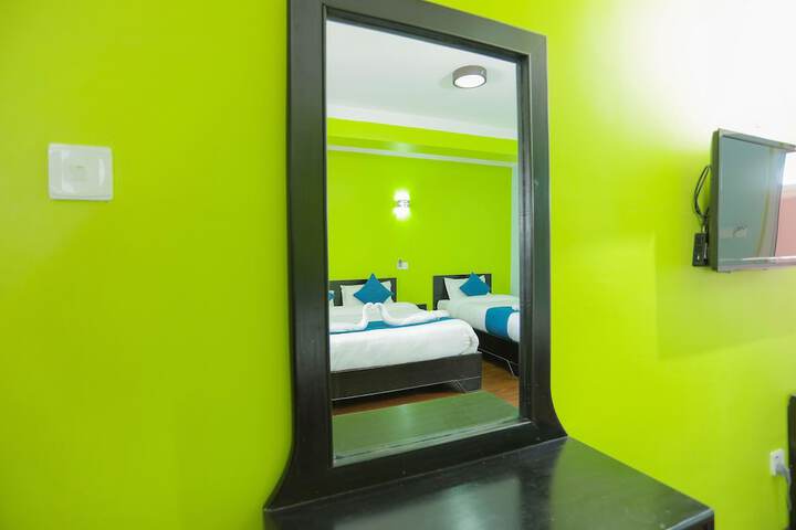 Room 42 of 85