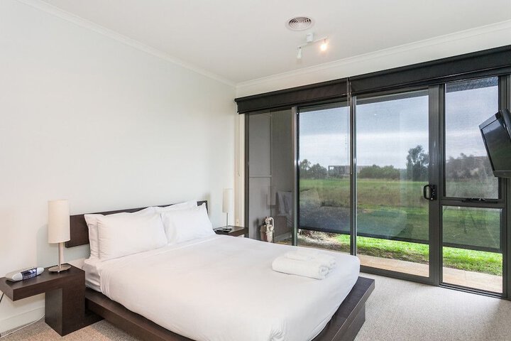 Room 4 of 85