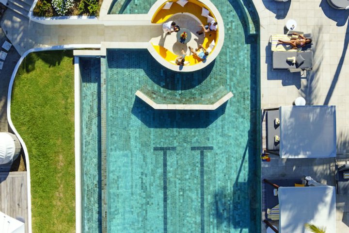Pool 94 of 310