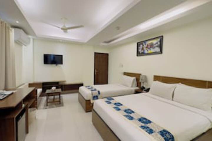 Room 82 of 117