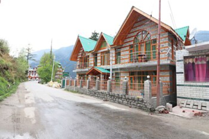 Hotel 4 of 27