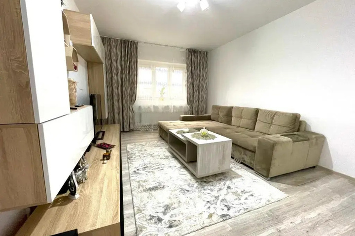 Room 4 of 10
