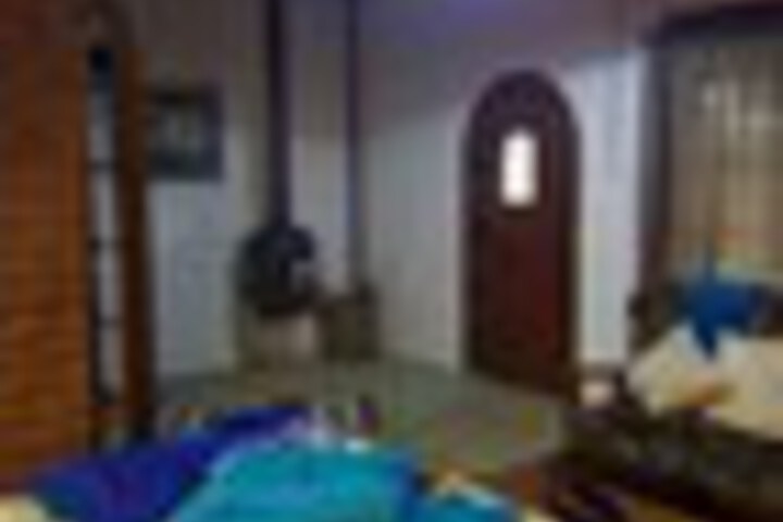 Room 14 of 33