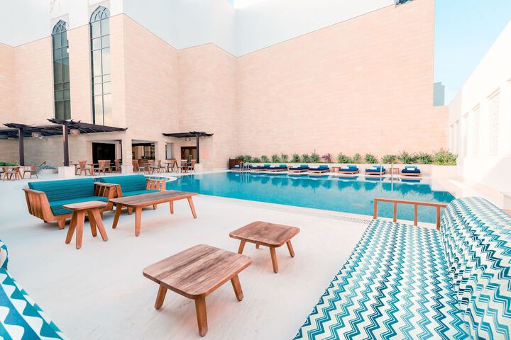 Pool Hotel