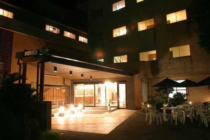 Front of property - evening/night