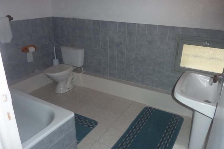 Room 18 of 37