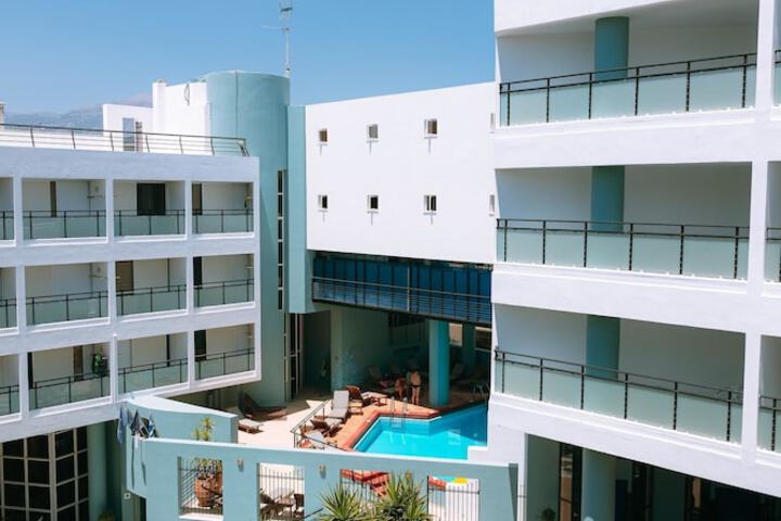 Hotel 75 of 78