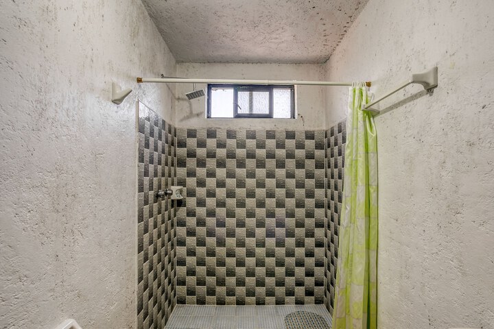 Room 45 of 65
