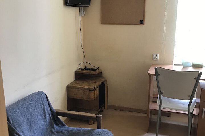 Room 13 of 23