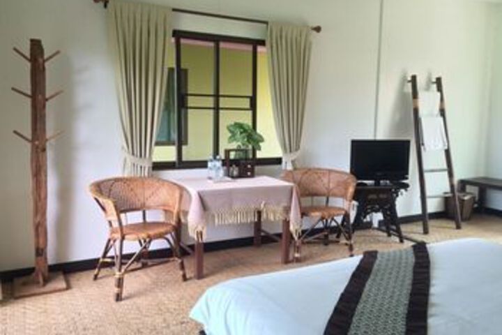 Room 13 of 28