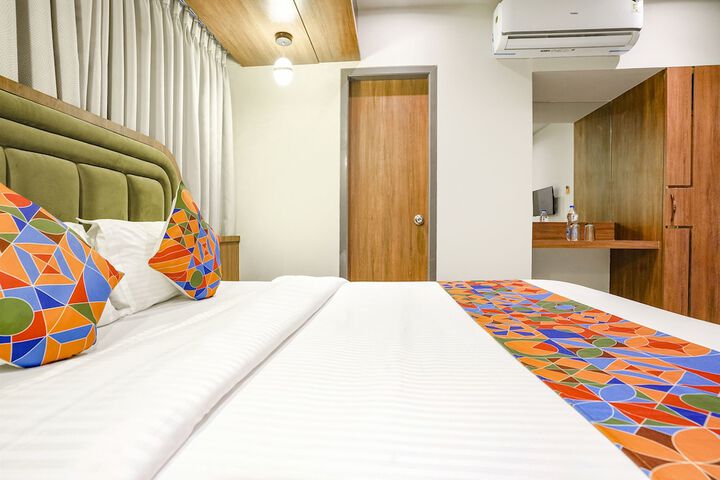 Room 28 of 46