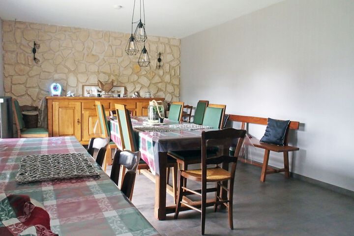 Dining 80 of 116