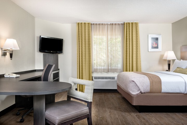 1 Queen Studio Suite (4 of 21)
