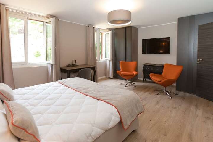 Room 4 of 47