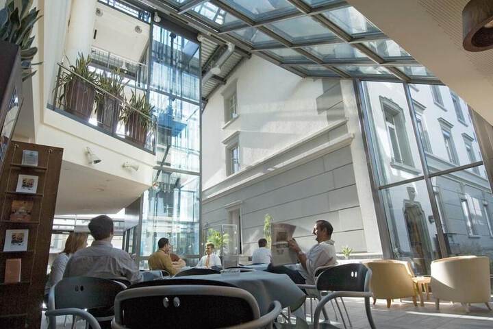 Guest Lobby