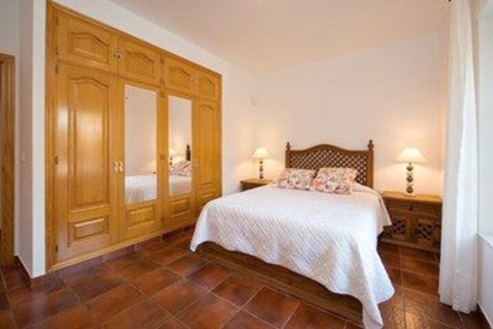 Room 10 of 30