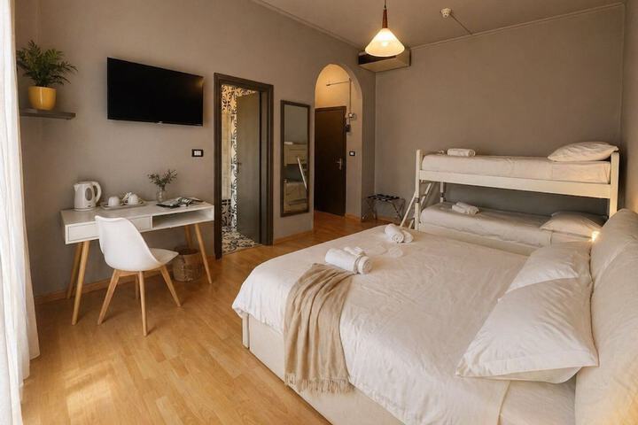 Room 3 of 26