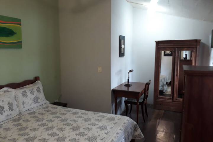 Room 33 of 124