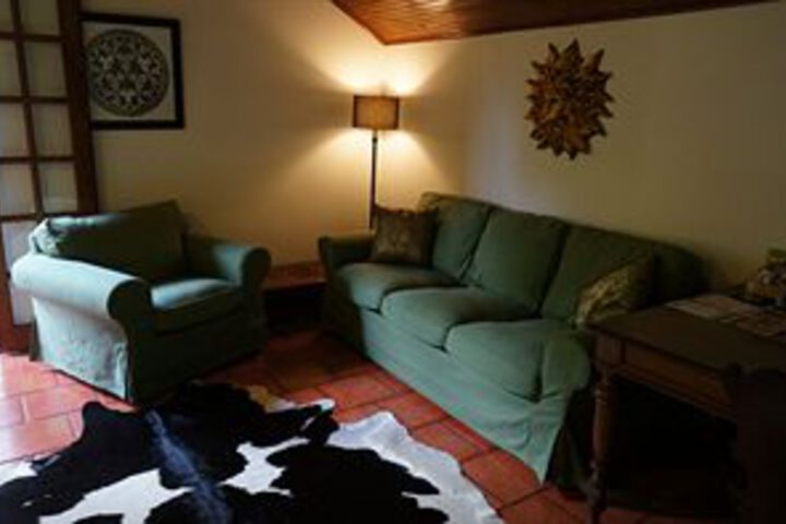 Room 25 of 38