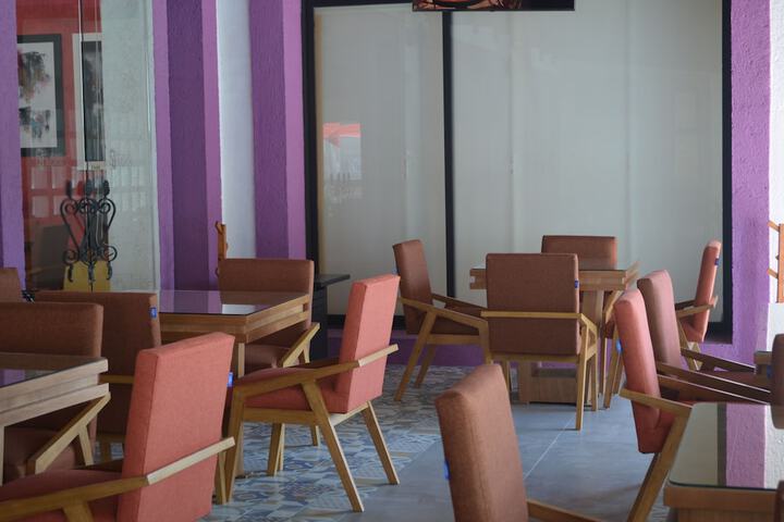 Dining 49 of 64