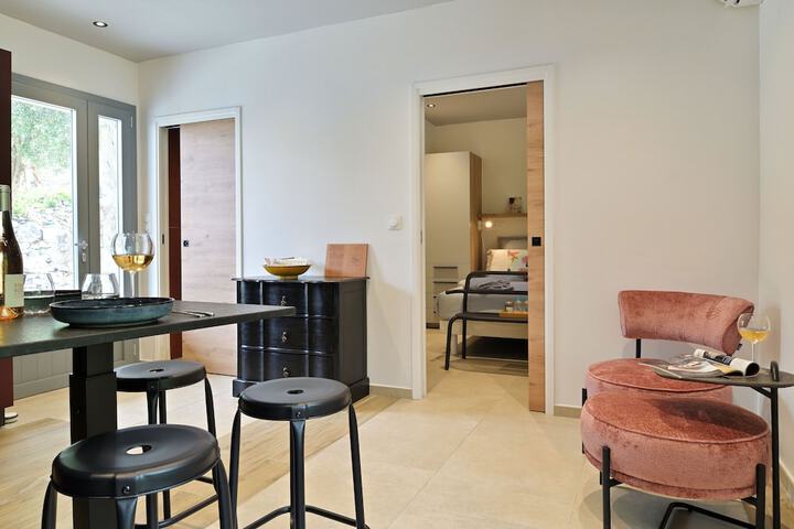 Room 46 of 83
