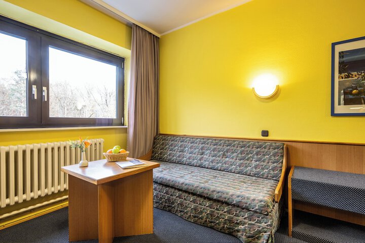 Room 9 of 74